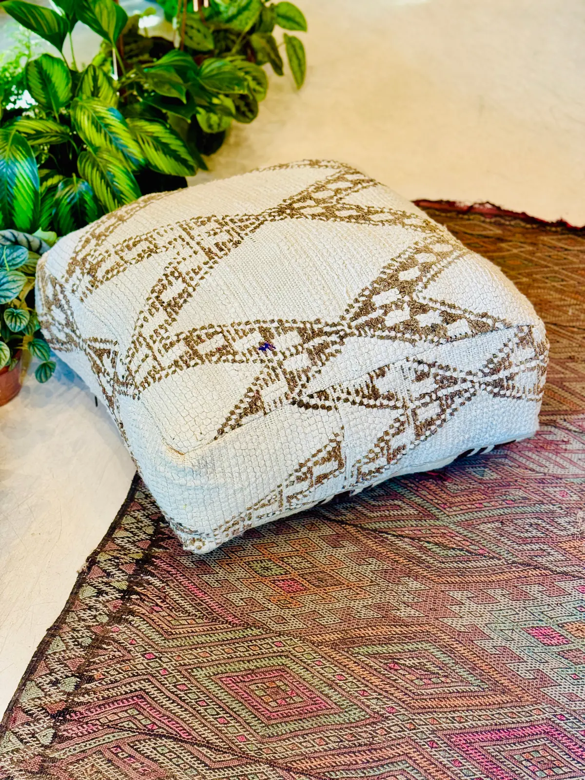Vintage Moroccan Pouf 0003 1