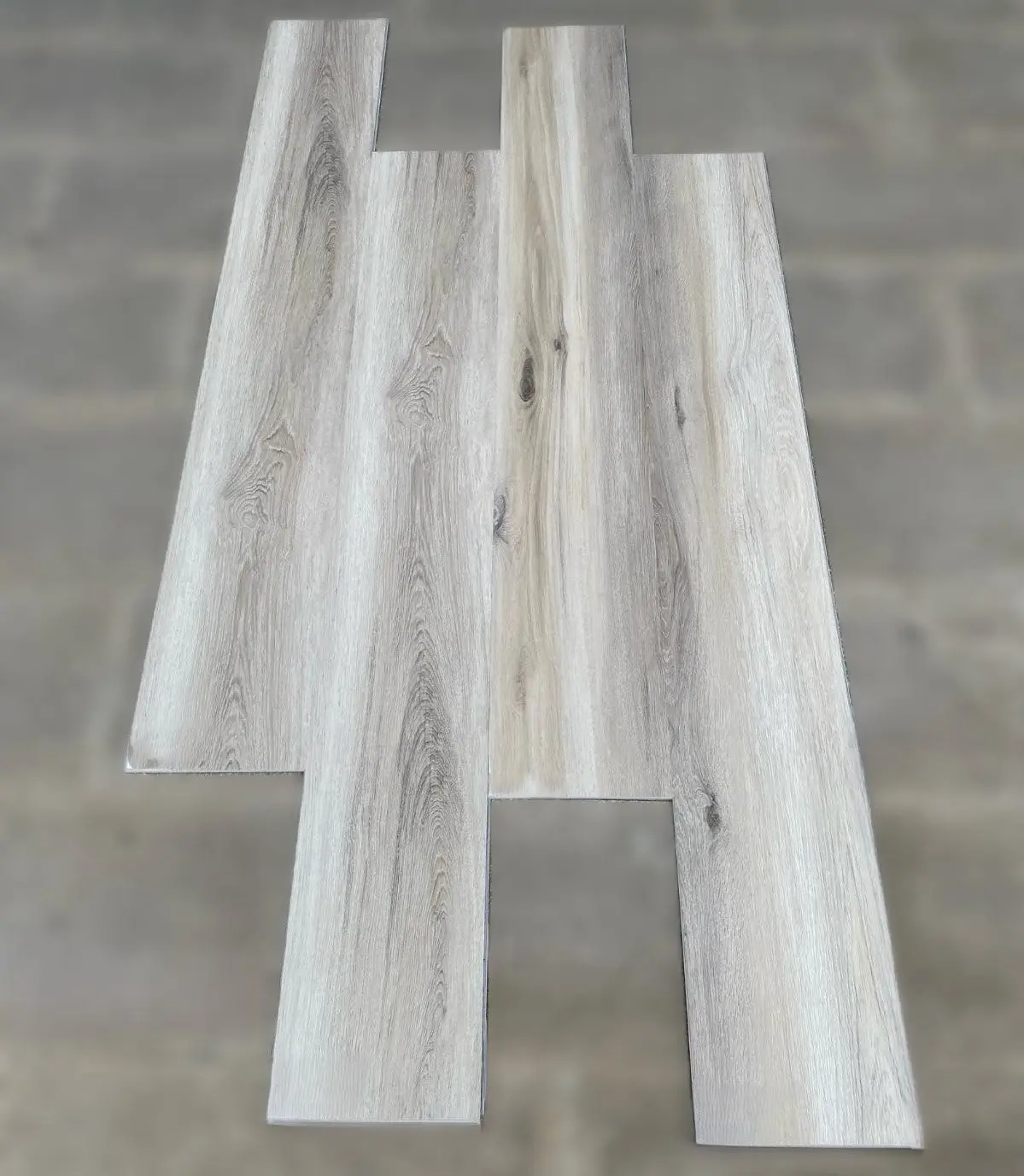 Piso Spc Madera Roble Crema 1220 X 180 X 5.5 Mm Con Ixpe 10 Pc. Pack 2.2 M2 2