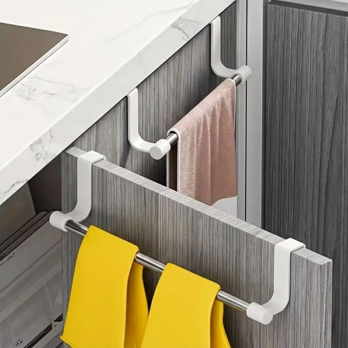 Toallero Colgante Para Gabinetes 36 Cm Ideal Para Baño O Cocina. Color Silver. Acabado Resistente. Barra  Para Puertas De Hasta 2.4 Cm De Grosor 1