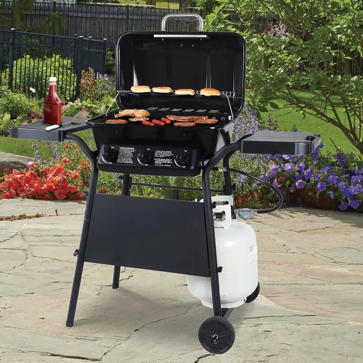 Parrillera Bbq A Gas Con 3 Quemadores Y Estantes Laterales. Encendido Rápido Acero Inoxidable. Medidas: 71X46x43cm 1
