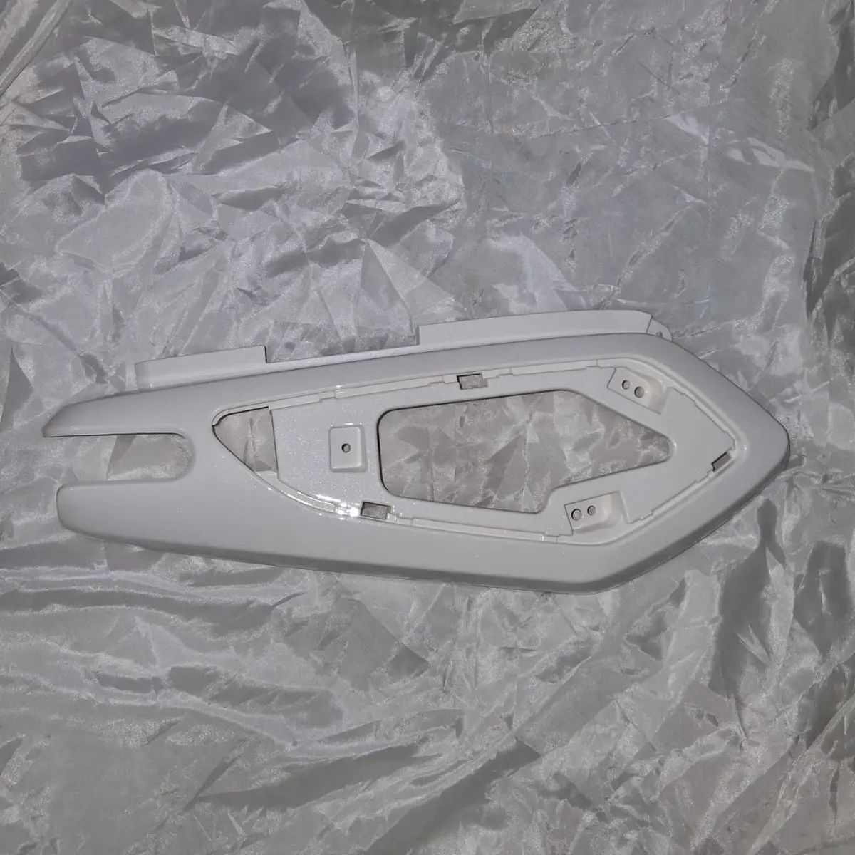 Covertor Derecho Blanco Con Calcomanias (Minnix150) Right Body Cover White Gw With Sticker 1