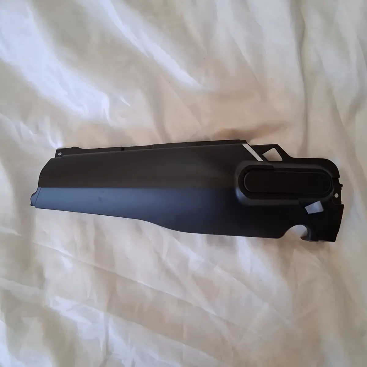 Covertor Del Colin Derecho Negro Con Calcomanias (Leoncino250) Right Tail Cover Matt Black Bg With Sticker 1