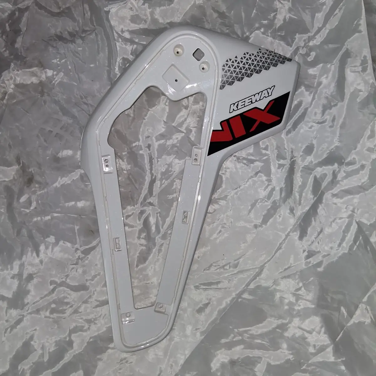 Panel Derecho Del Tanque De Combustible Blanca Con Calcomania (Minnix150) Fuel Tank Right Panel White Gw With Sticker 1