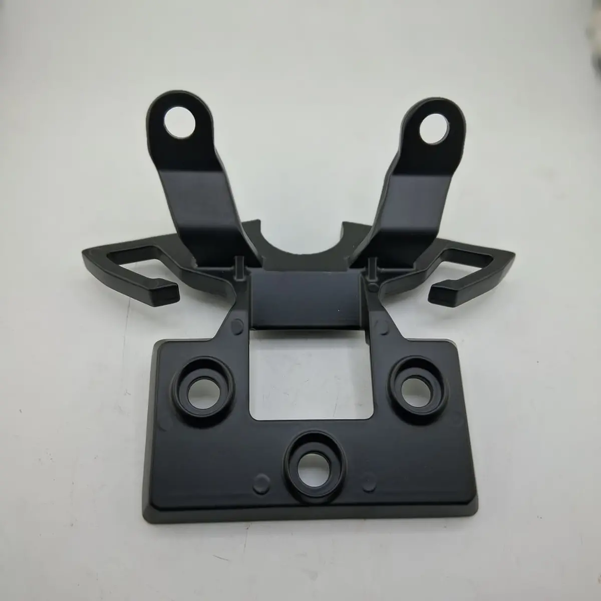 Soporte Del Velocimetro (Leoncino250) Speedometer Bracket 1