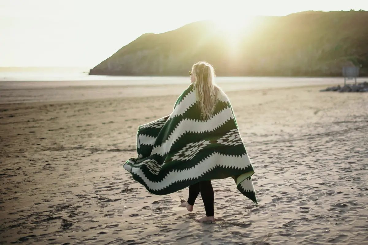 Tsachila Blanket In Forest Green 1