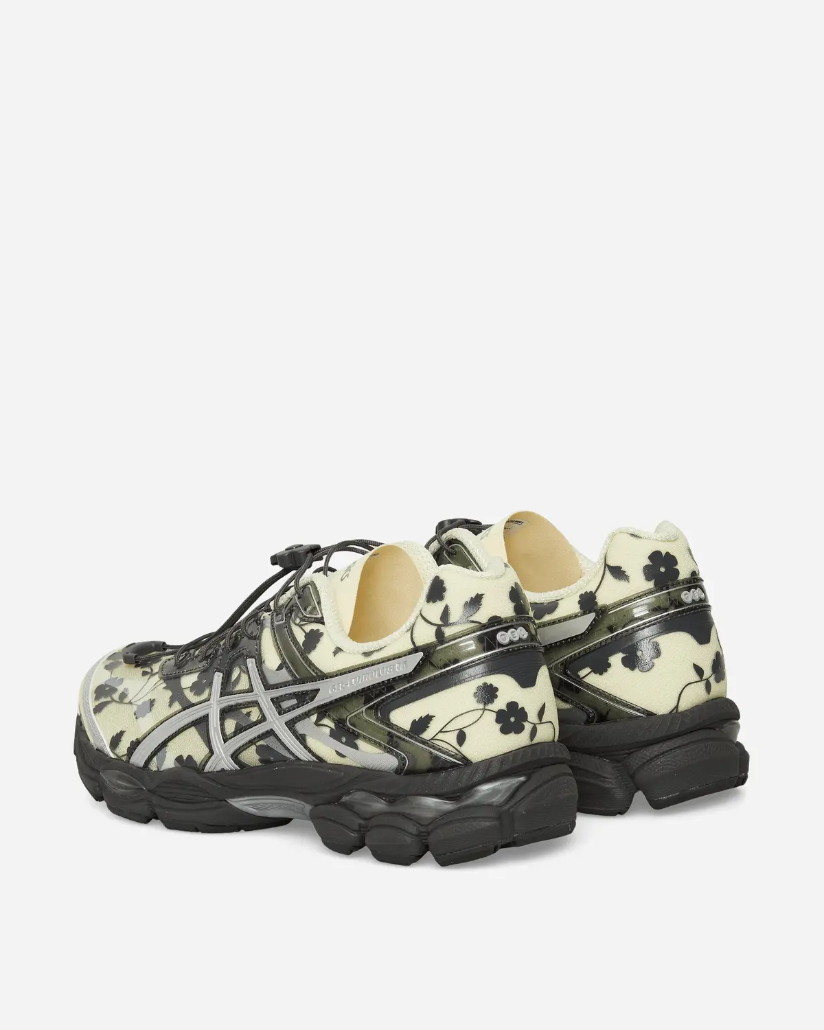 Gel-Cumulus 16 Sscb Sneakers Ivory / Black 4