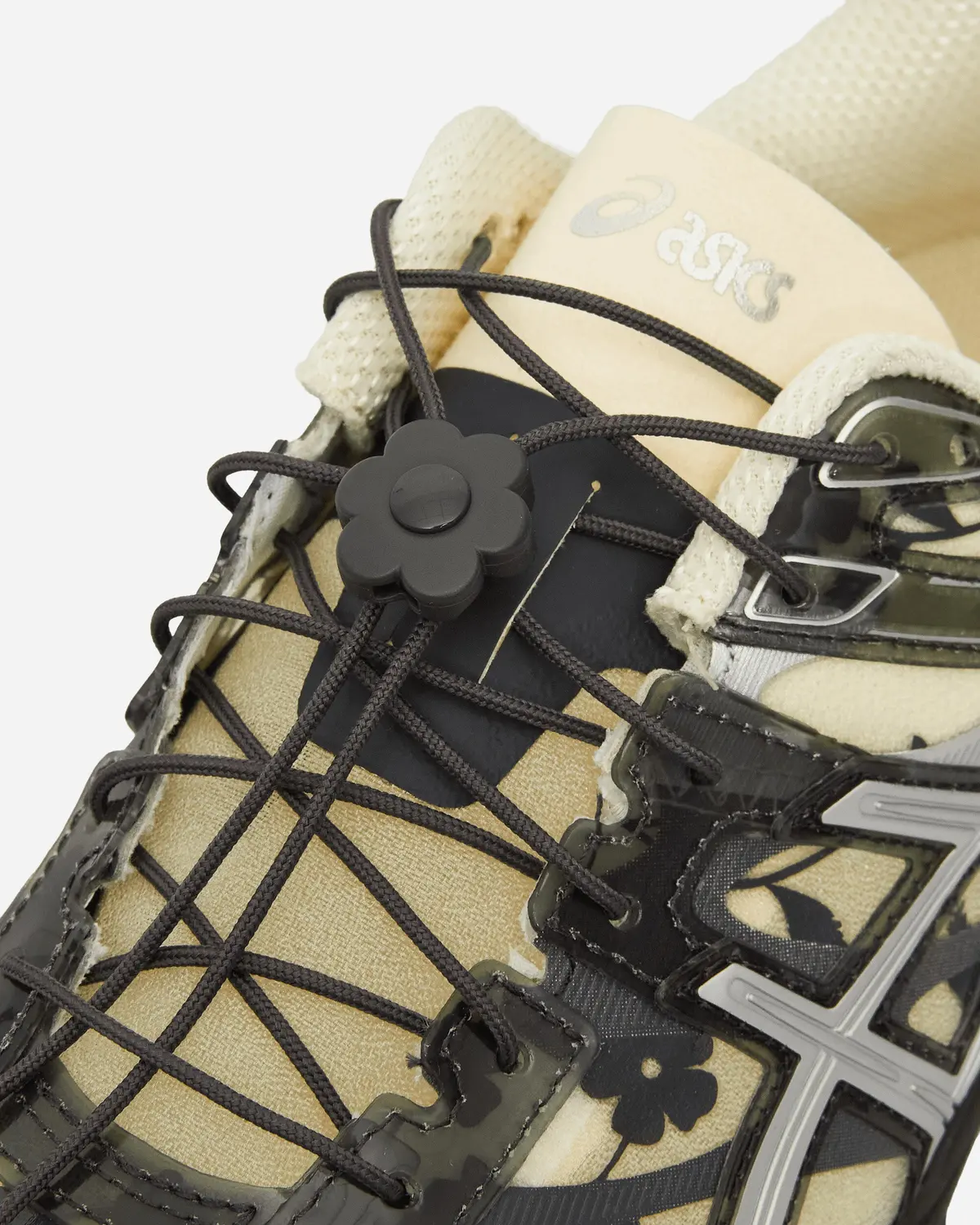Gel-Cumulus 16 Sscb Sneakers Ivory / Black 6