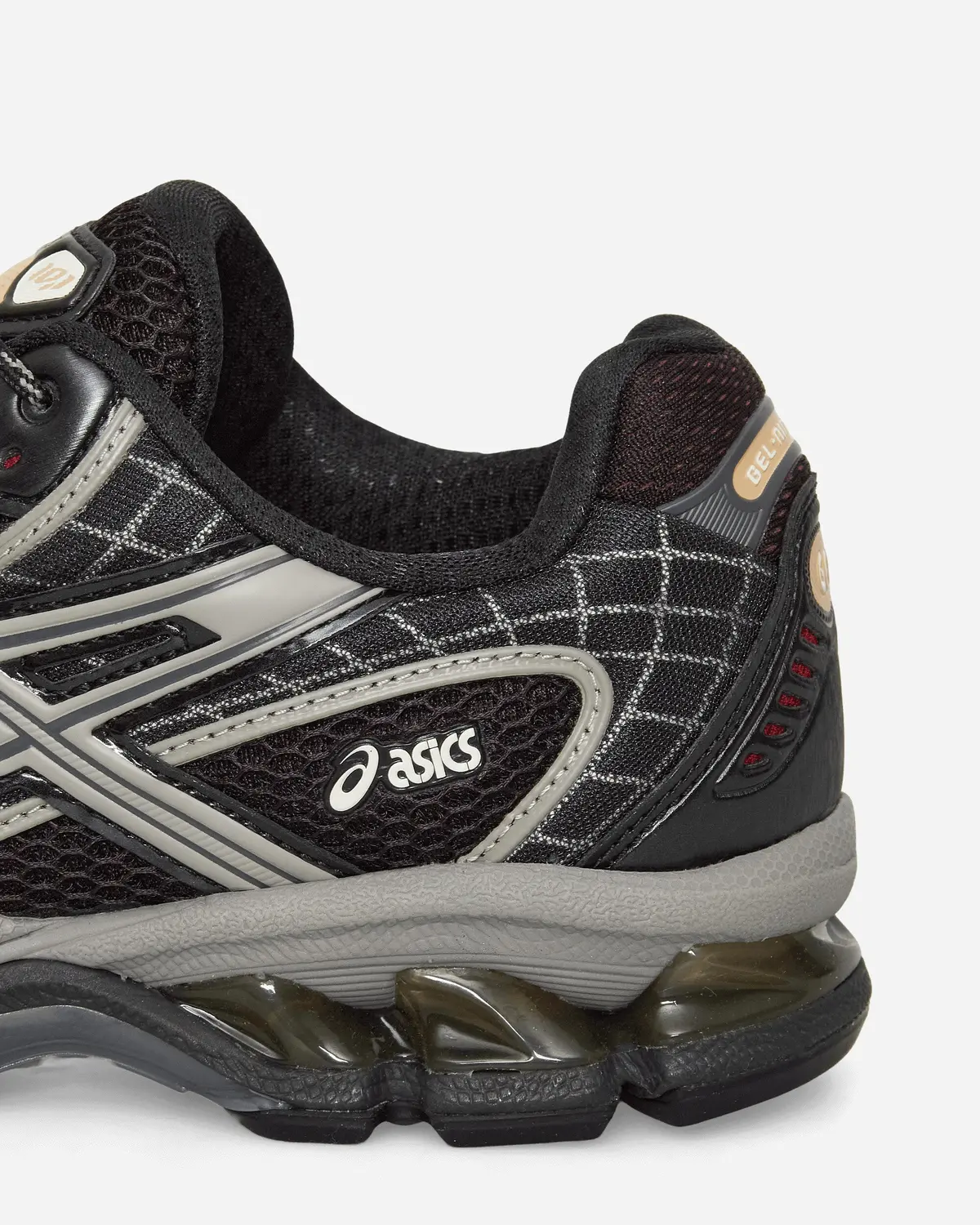 Gel-Nimbus 10.1 Sneakers Black / Clay Grey 6