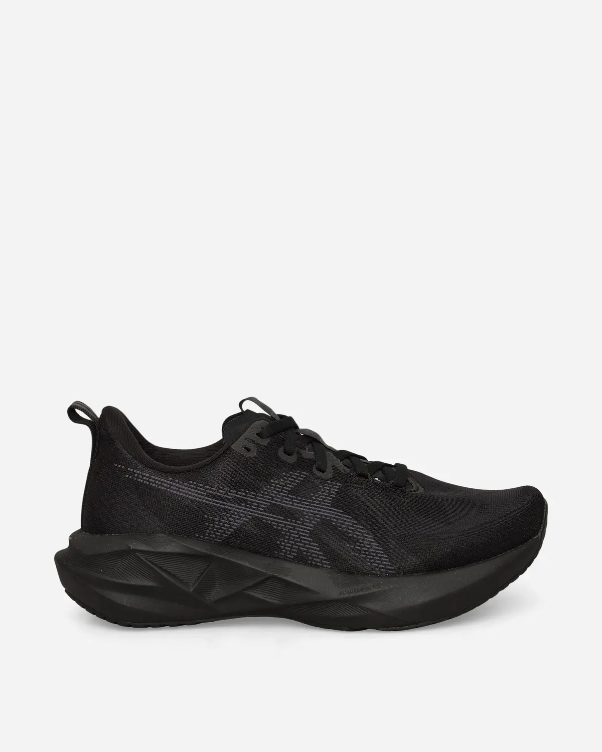 Novablast 5 Sneakers Black / Carrier Grey 1