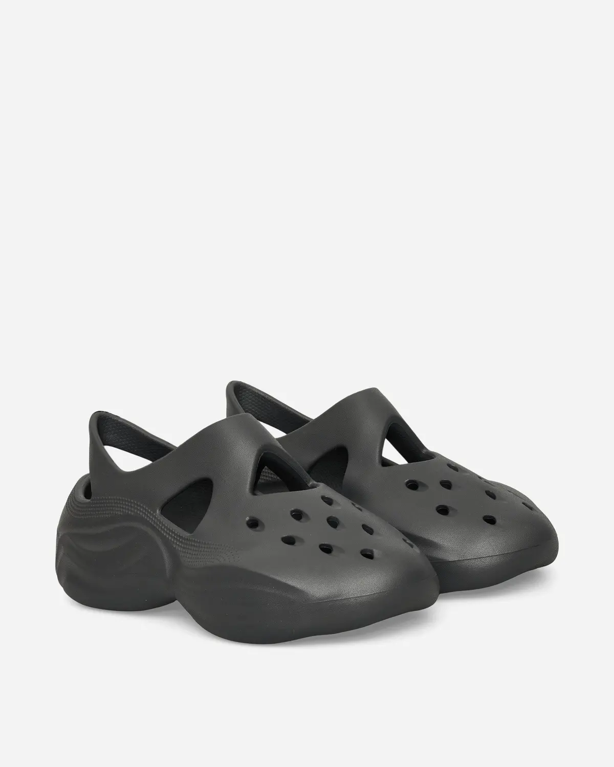 Dingyun Zhang Diffuser Clogs Black Sand 2