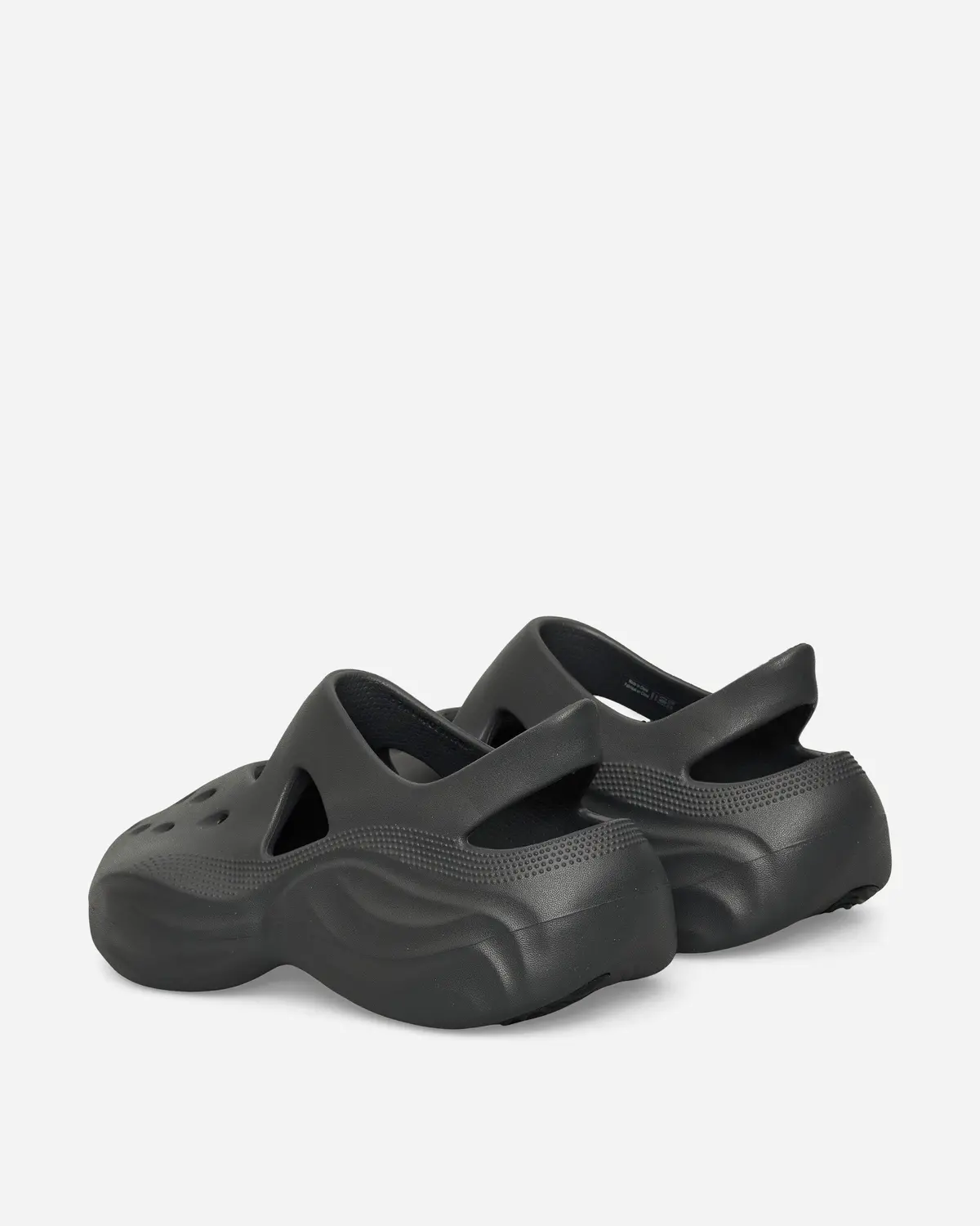 Dingyun Zhang Diffuser Clogs Black Sand 4