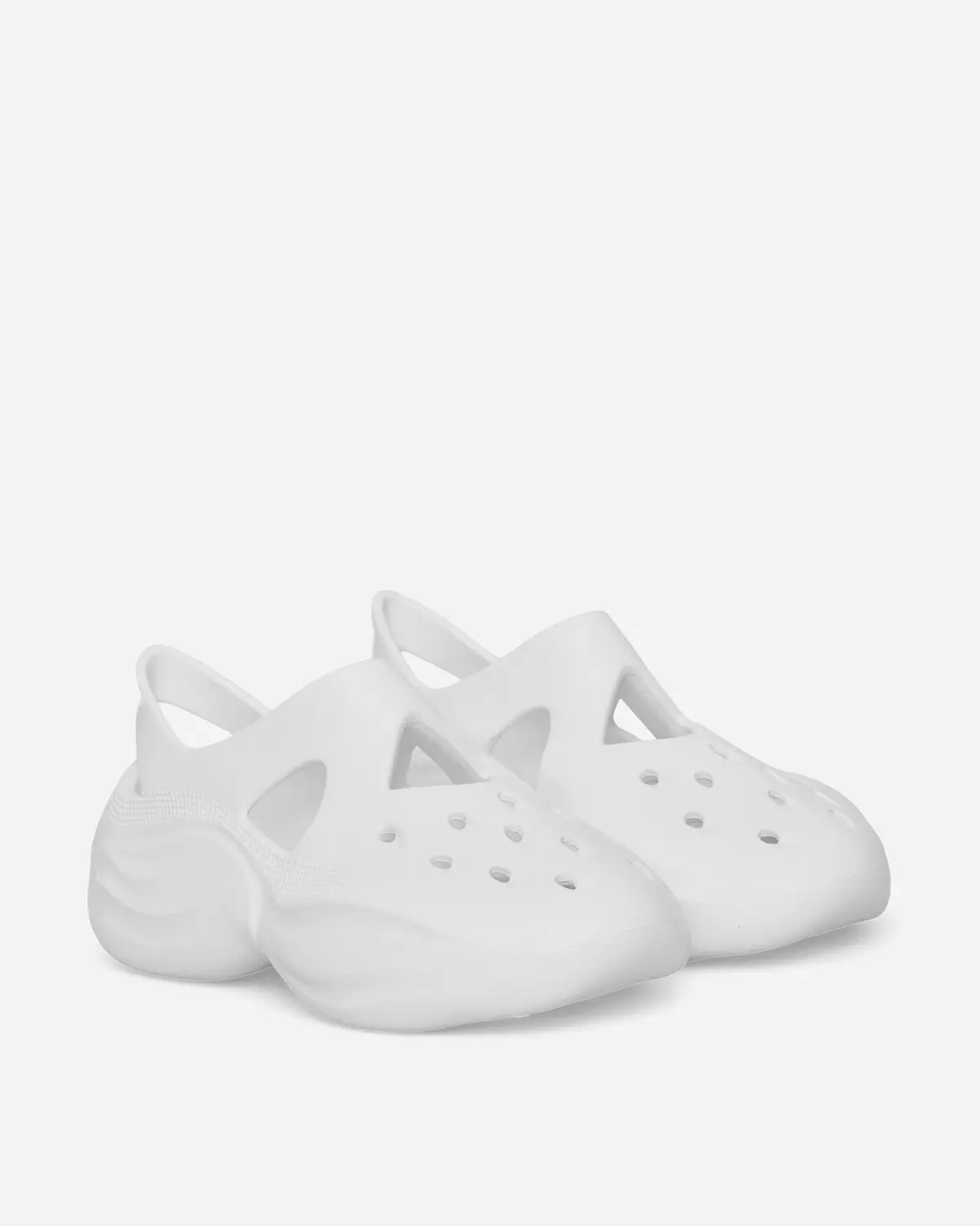 Dingyun Zhang Diffuser Clogs White 2