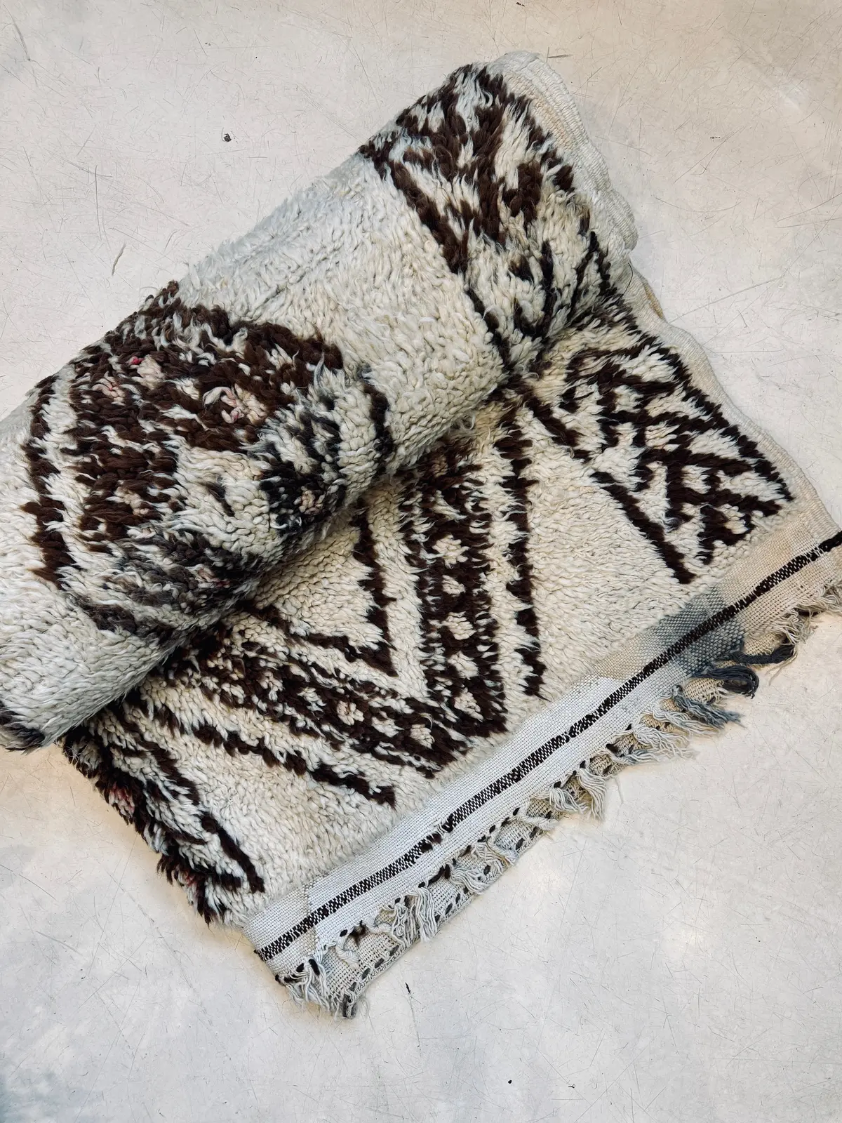 Vintage Atlas Starburst Beni Ourain Moroccan Rug (9' X 6') 1