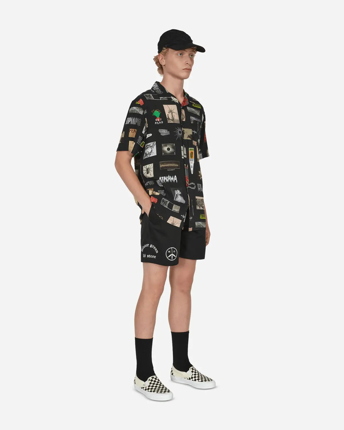 Land Shorts Black 4