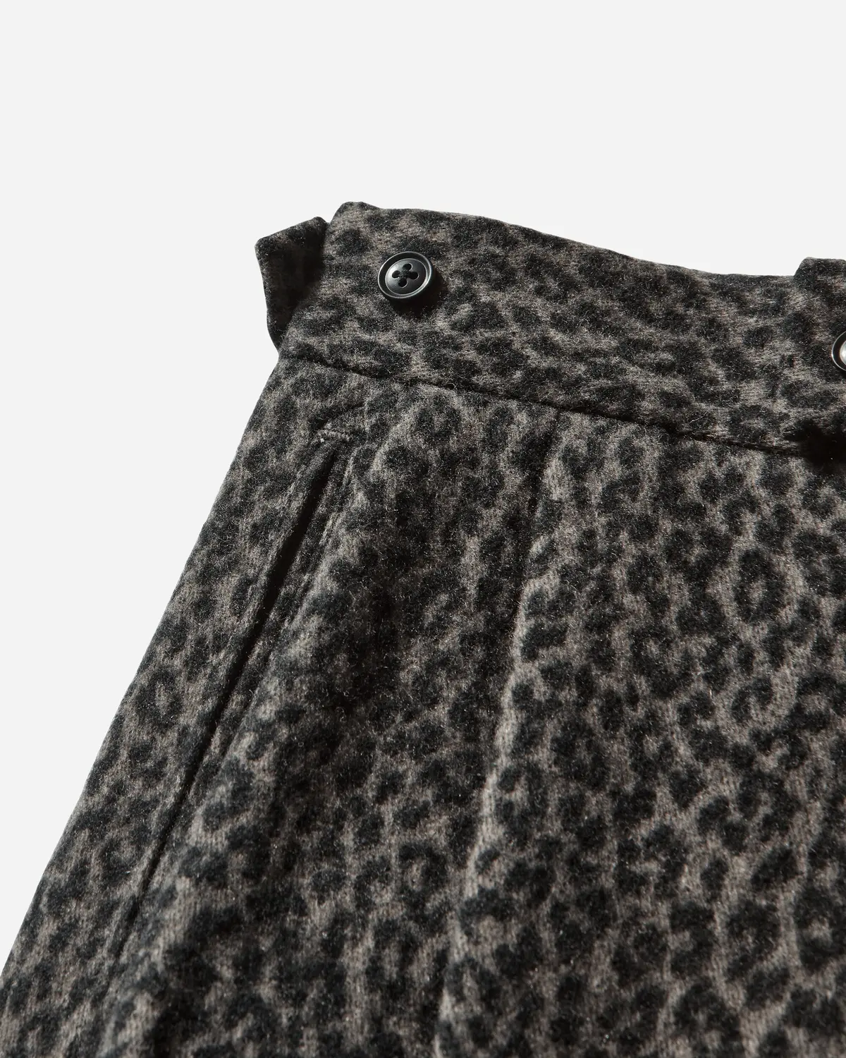 Men's Leopard Jacquard Side Tab Tucked Trousers Charcoal 3