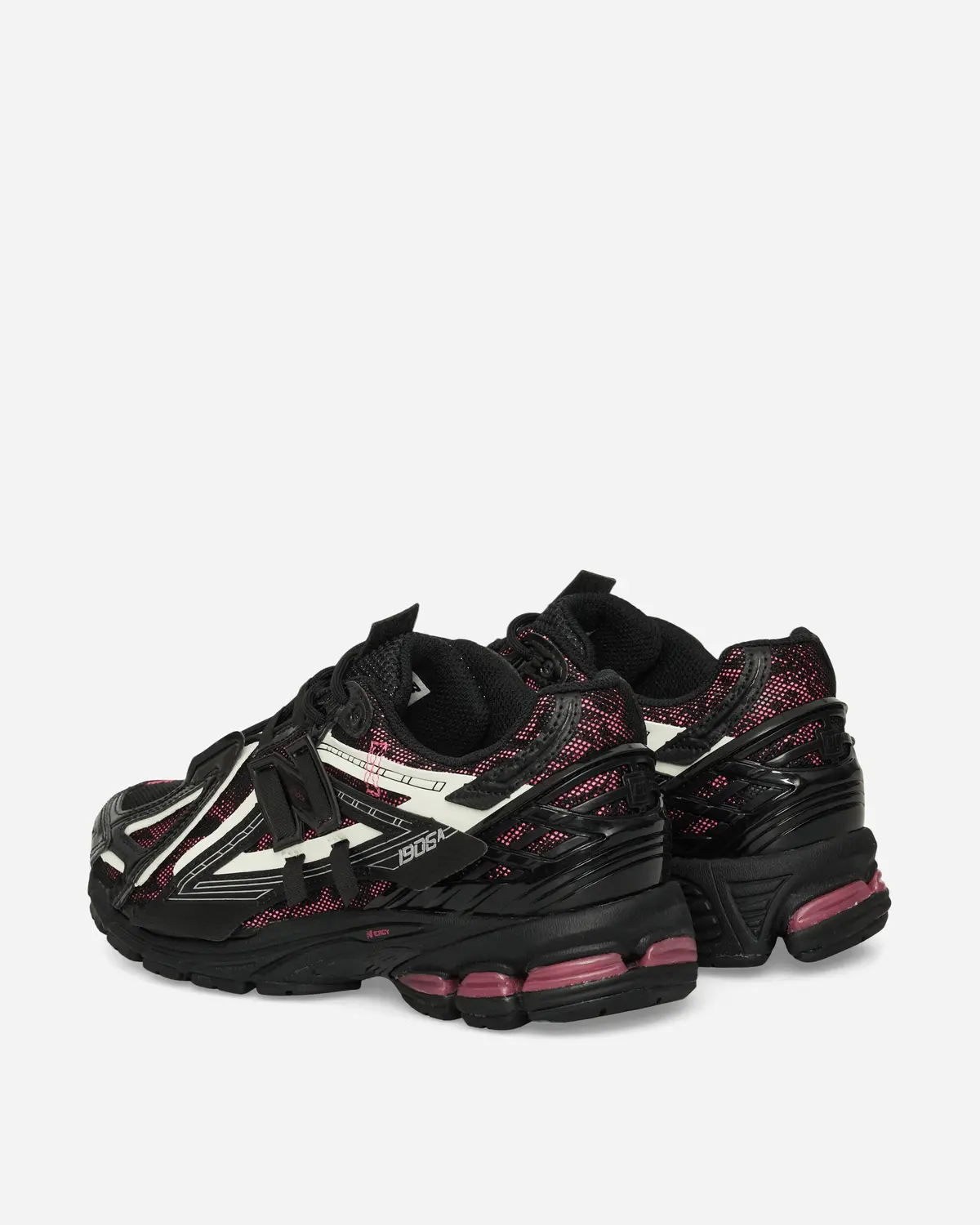 1906A Sneakers Black / Dragon Berry / White 4
