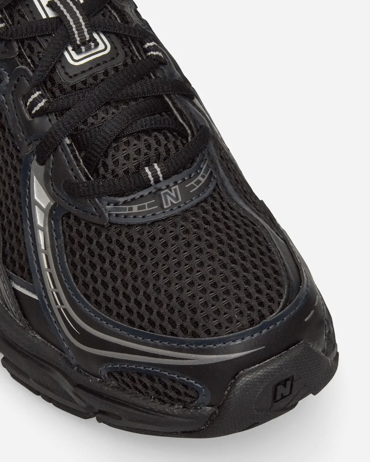 740 Sneakers Black / Silver Metallic 6