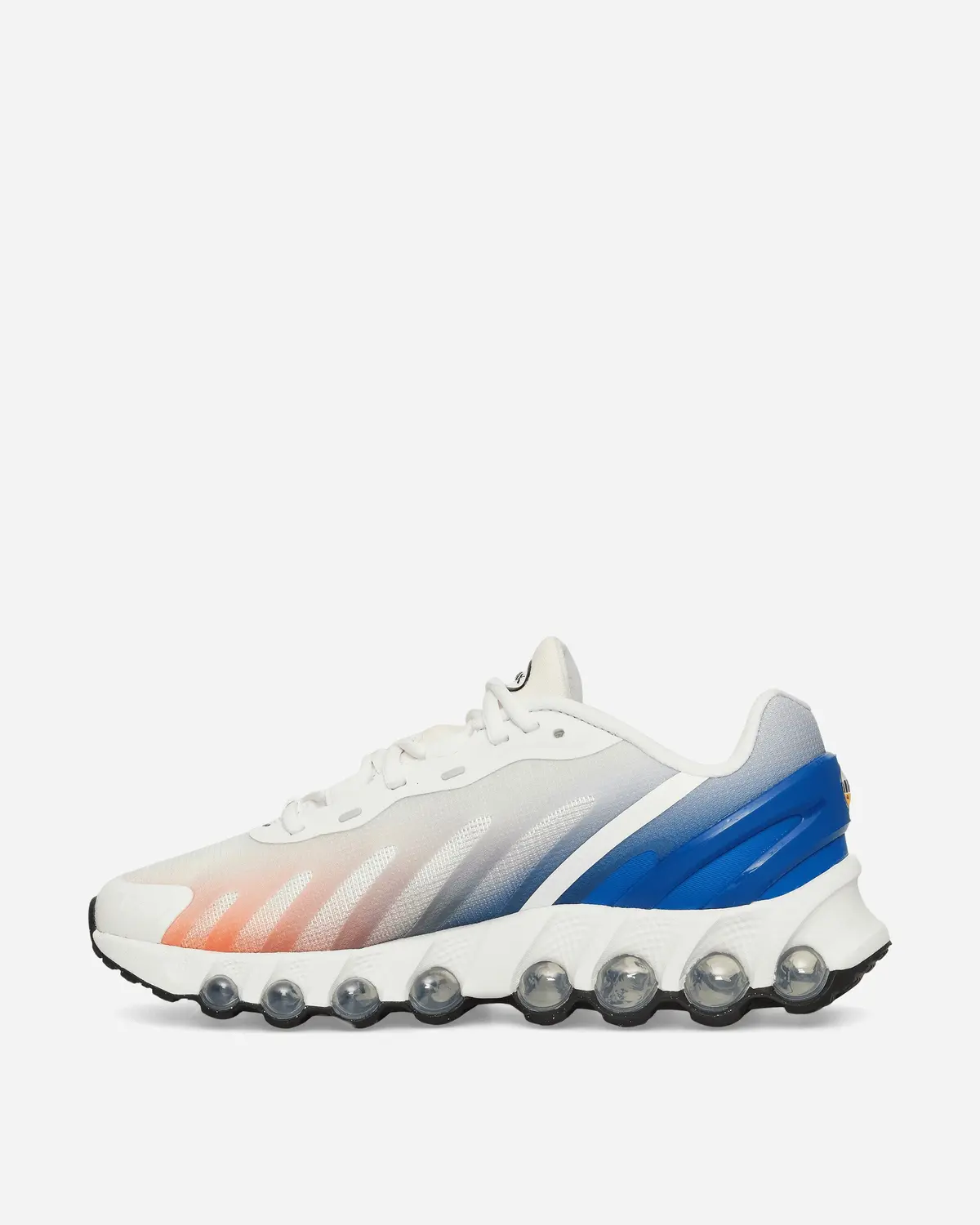 Air Max Dn8 Sneakers Summit White / Vivid Orange 3