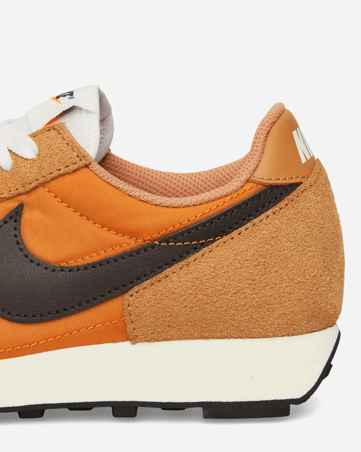 Daybreak Sneakers Flax / Velvet Brown 6