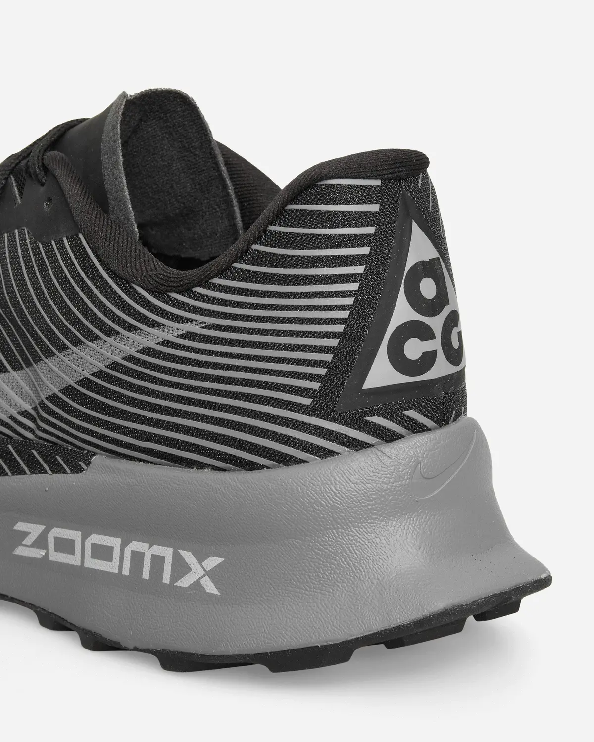 Acg Ultrafly Trail Sneakers Black / Photon Dust 6