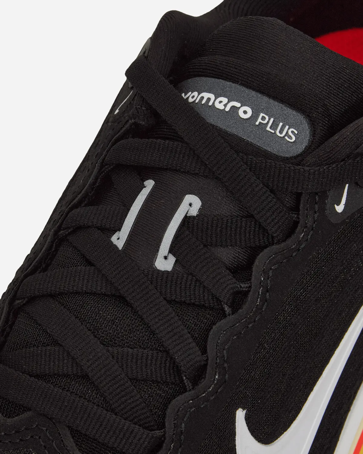 Vomero Plus Sneakers Black / White / Bright Crimson 6