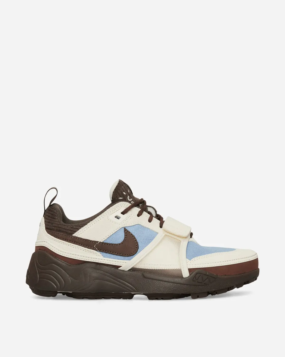 Travis Scott Zoom Field Jaxx Sneakers Pale Ivory / Leche Blue 1