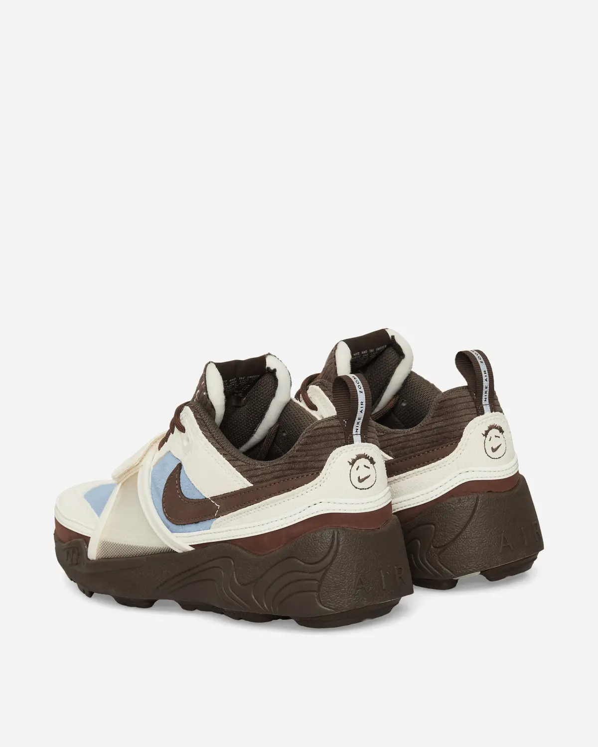 Travis Scott Zoom Field Jaxx Sneakers Pale Ivory / Leche Blue 4