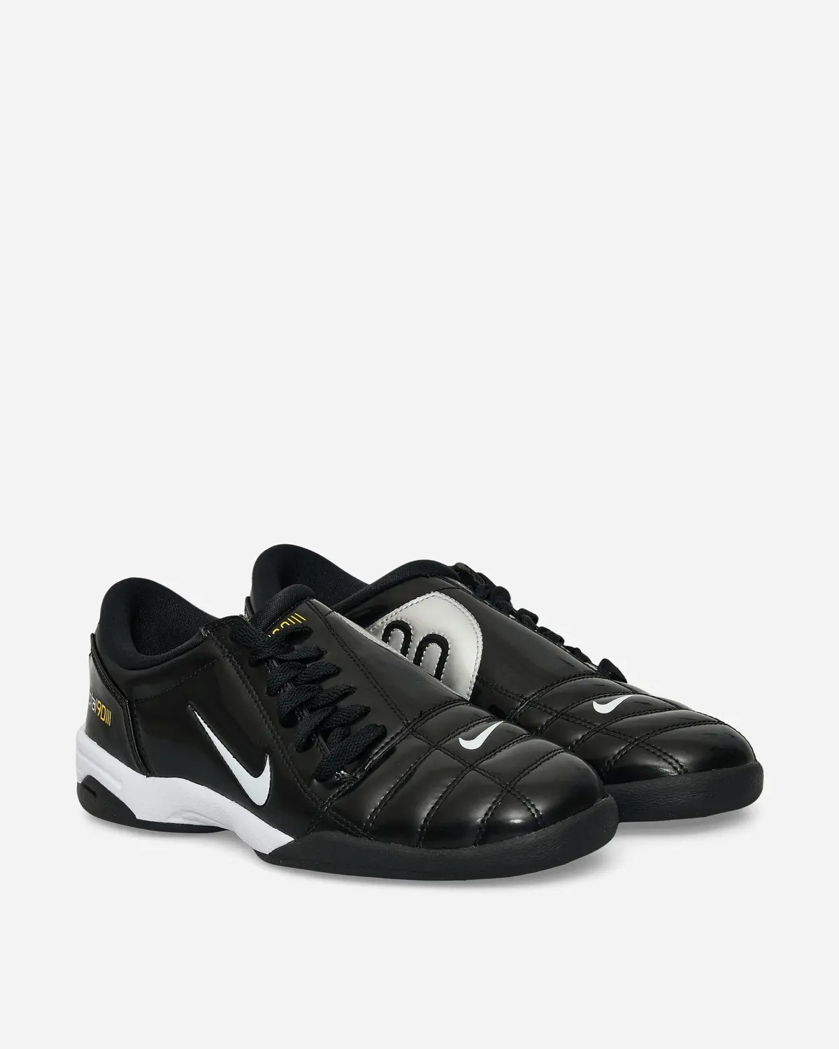 Total 90 Sneakers Black / White 2