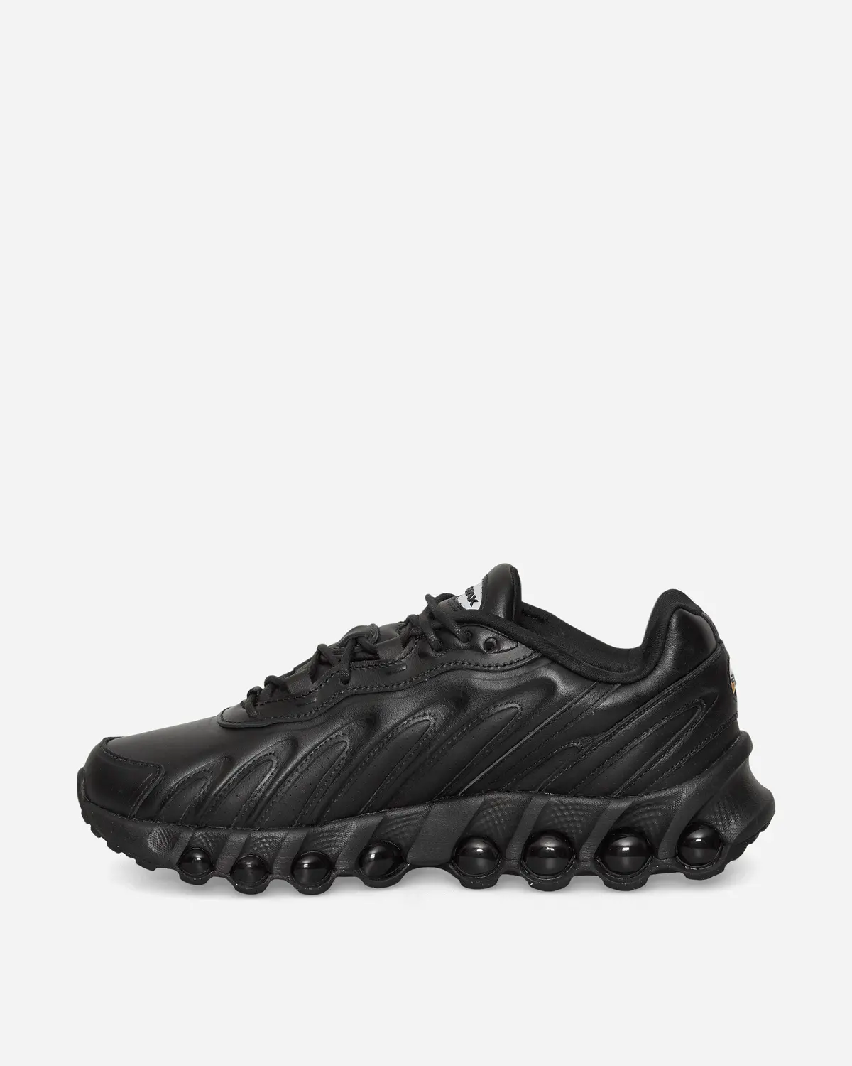 Air Max Dn8 Leather Sneakers Black 3