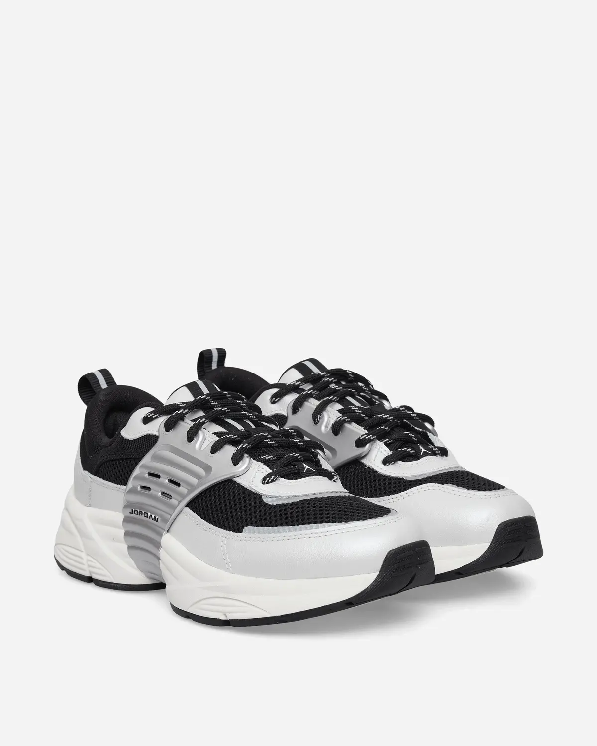 Jordan Trunner O/S Sneakers Photon Dust / Black / Sail / White 2