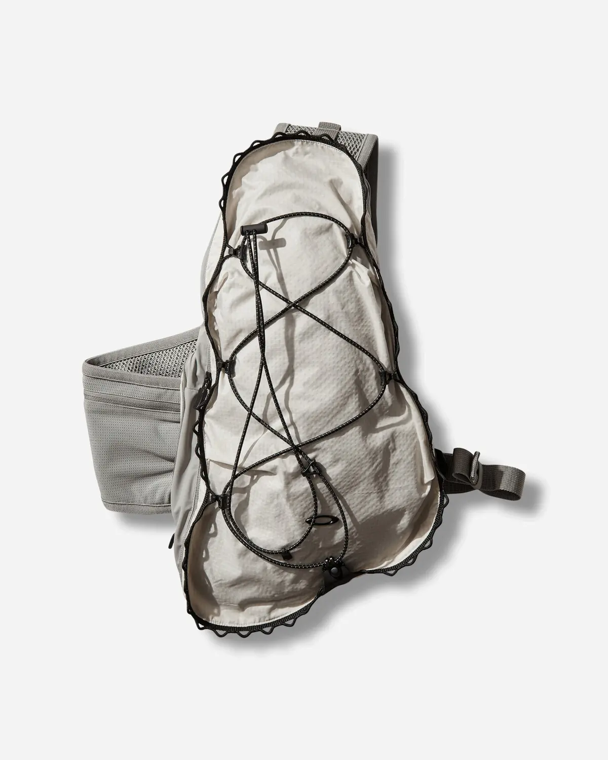 Men's Latitude Veil Slingpack Jacket Cement 3