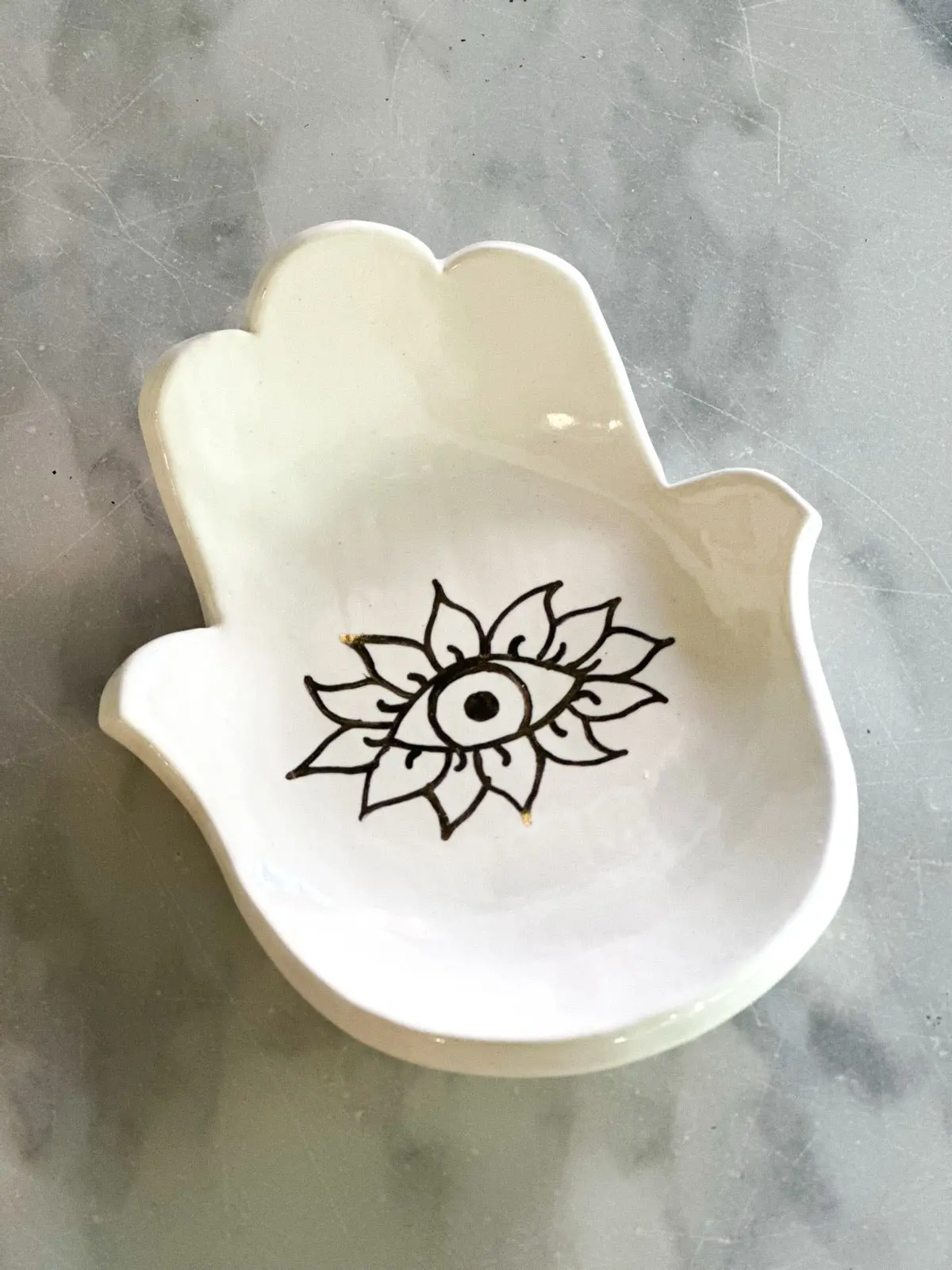 Hamsa & Evil Eye Ring Dish In White 1