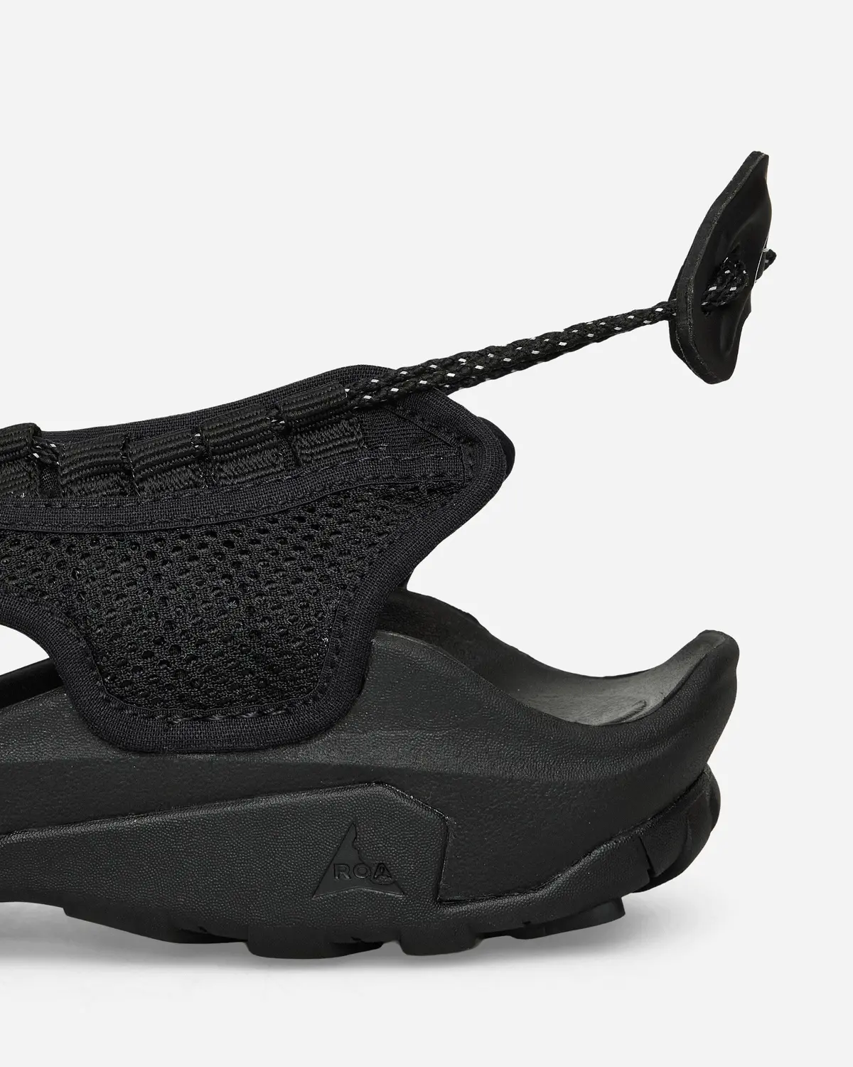 Arpy Weaved Sandals Black 6