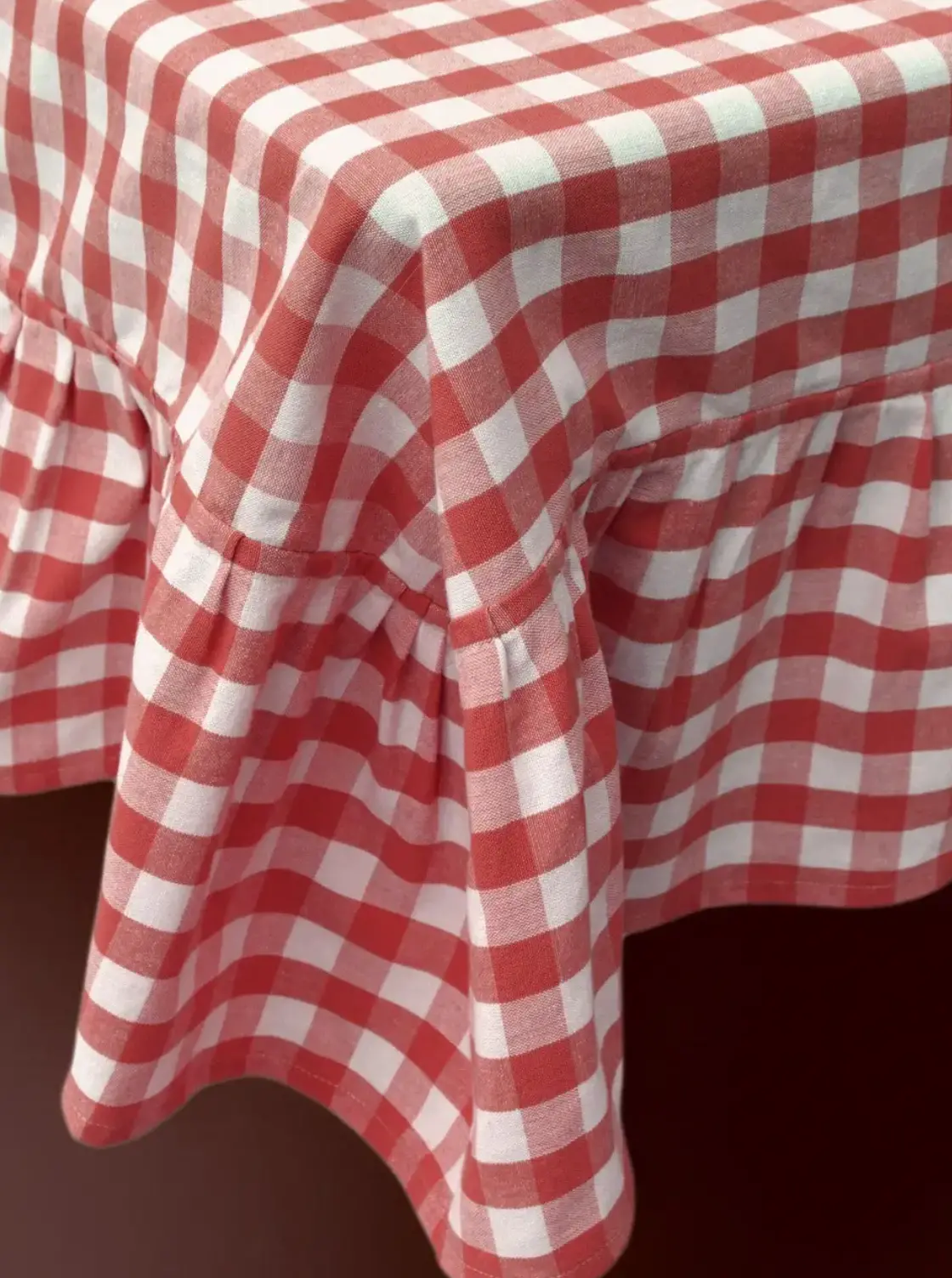 Red Ruffled Gingham Tablecloth 1
