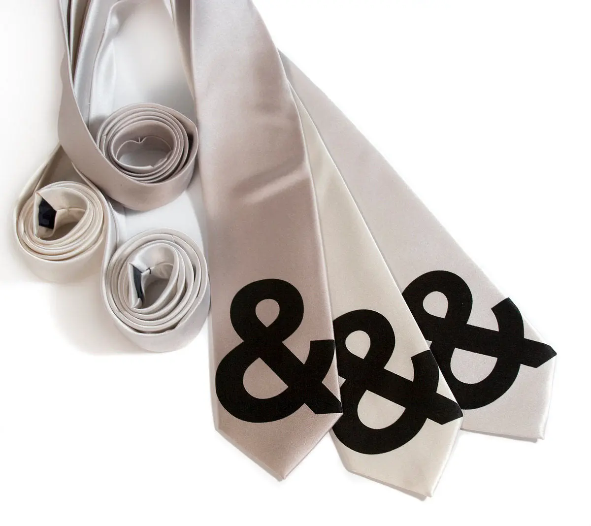 Ampersand Necktie, Helvetica Tie 1