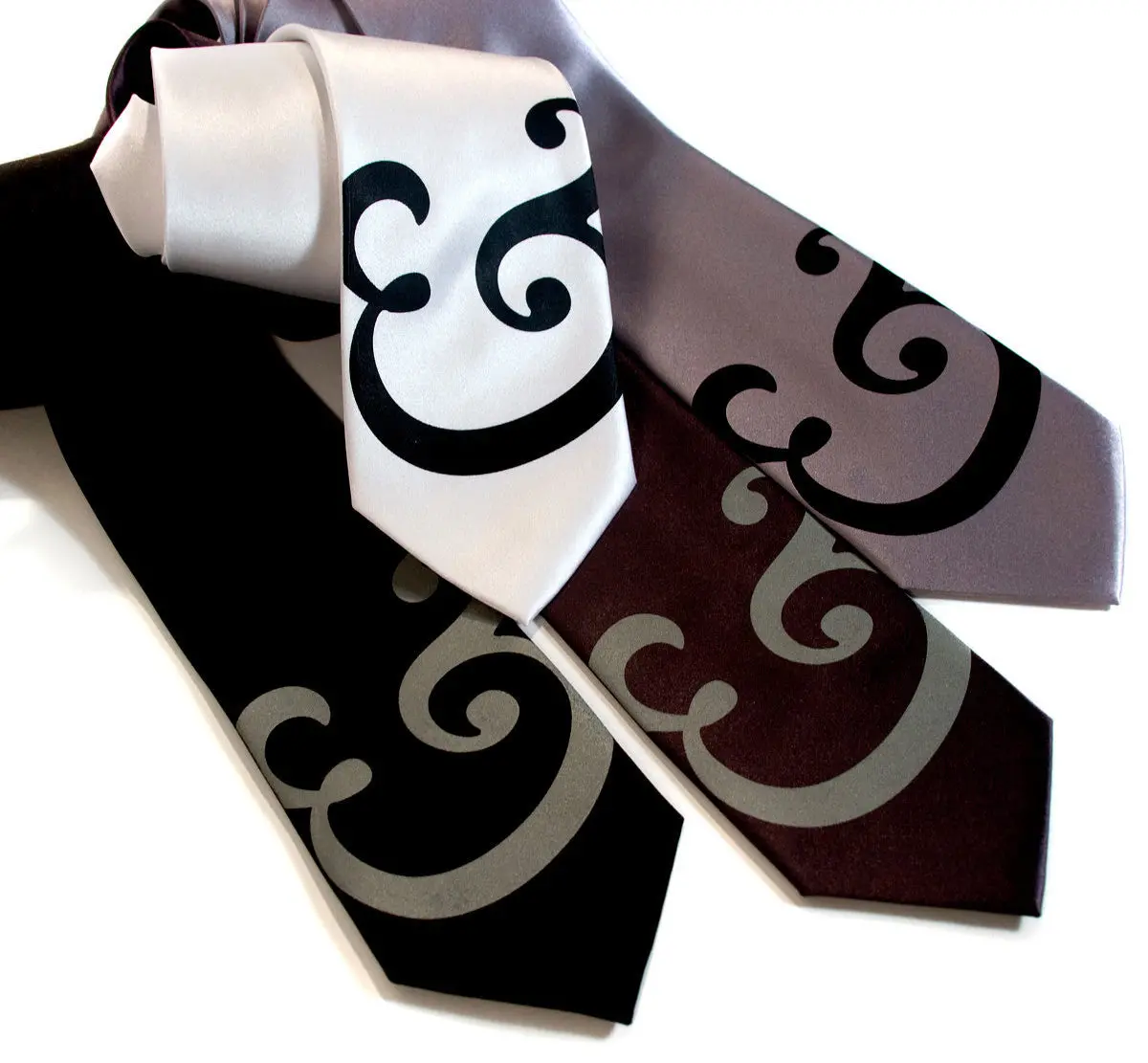 Ampersand Necktie. Caslon Font Tie 2