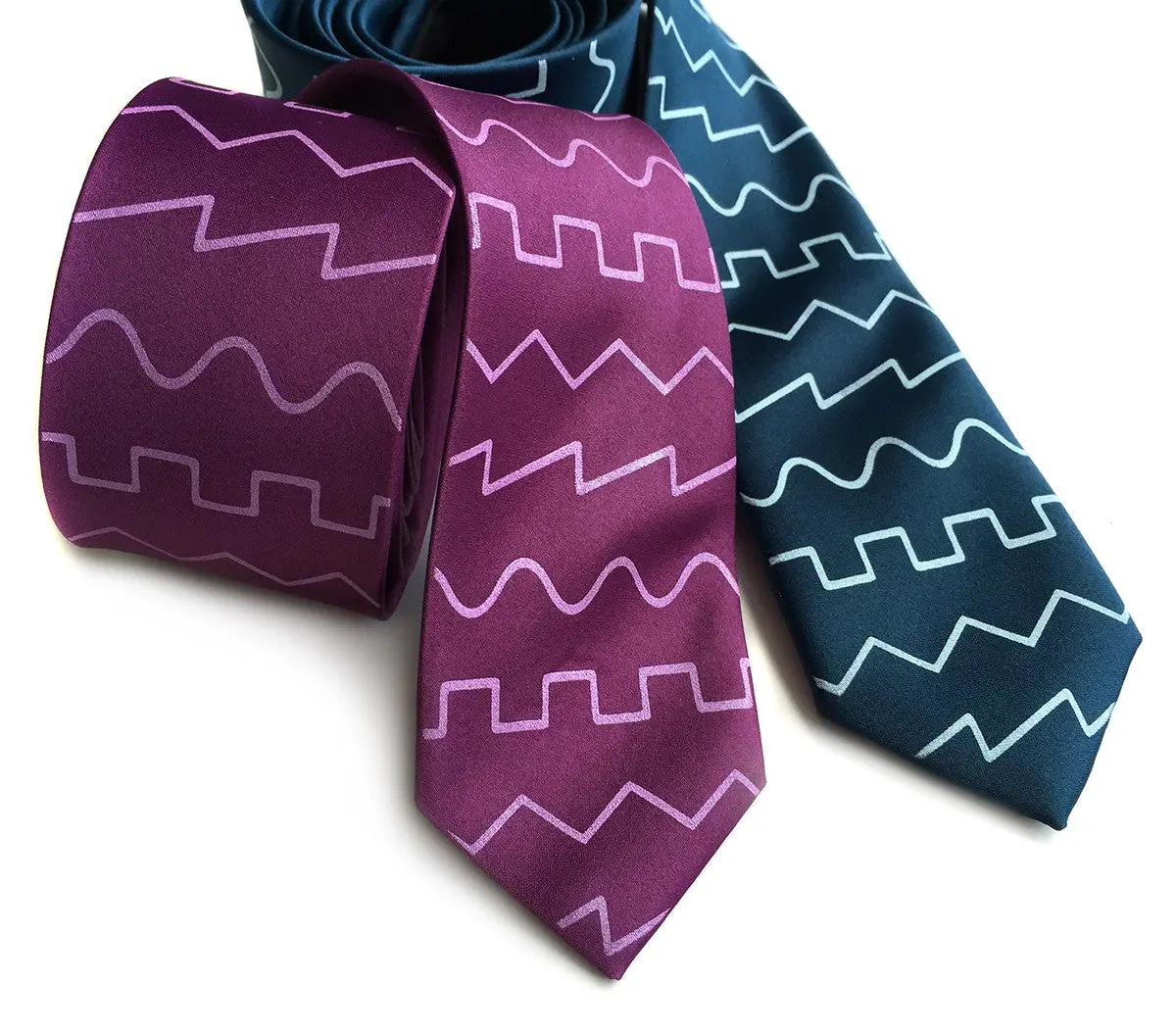 Oscillator Waves Necktie. Square, Saw, Triangle & Sine Wave Tie 2