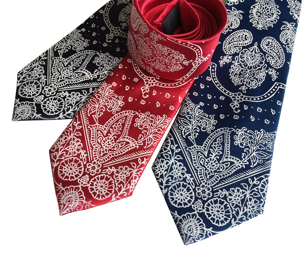 Bandana Print Silk Necktie. Paisley Cowboy Tie. 2