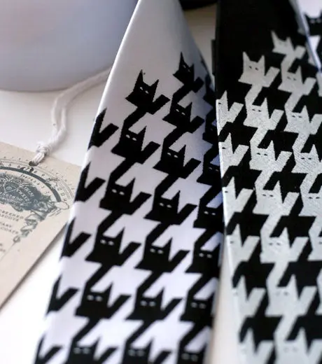Catstooth Necktie, Houndstooth Style Print 1