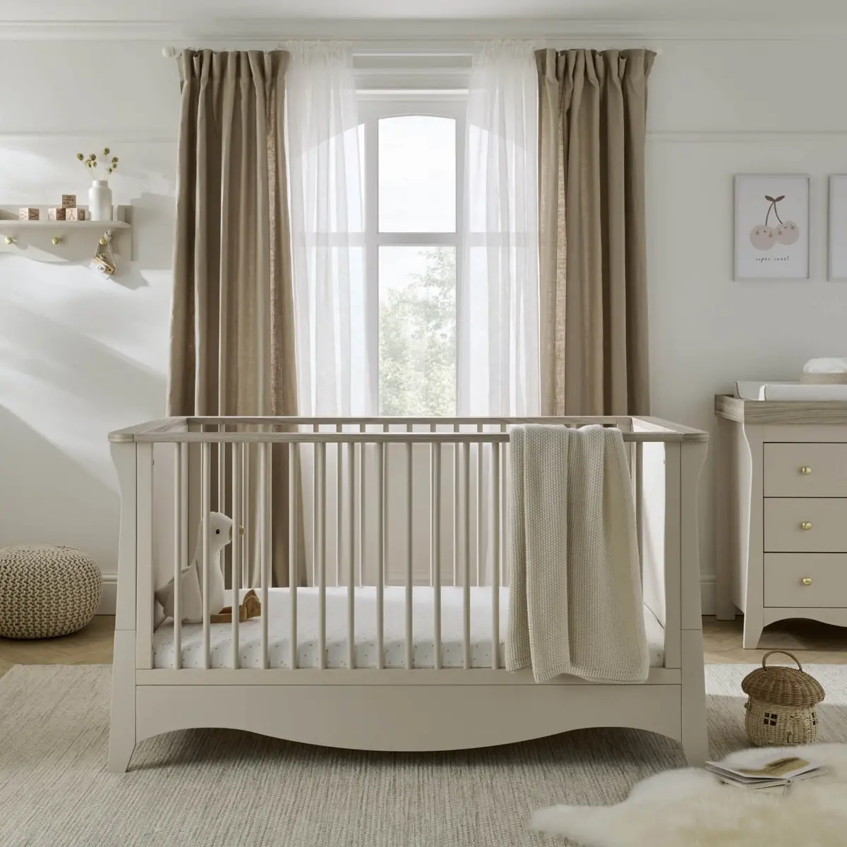 Cuddleco Clara Cot Bed - Cashmere 1