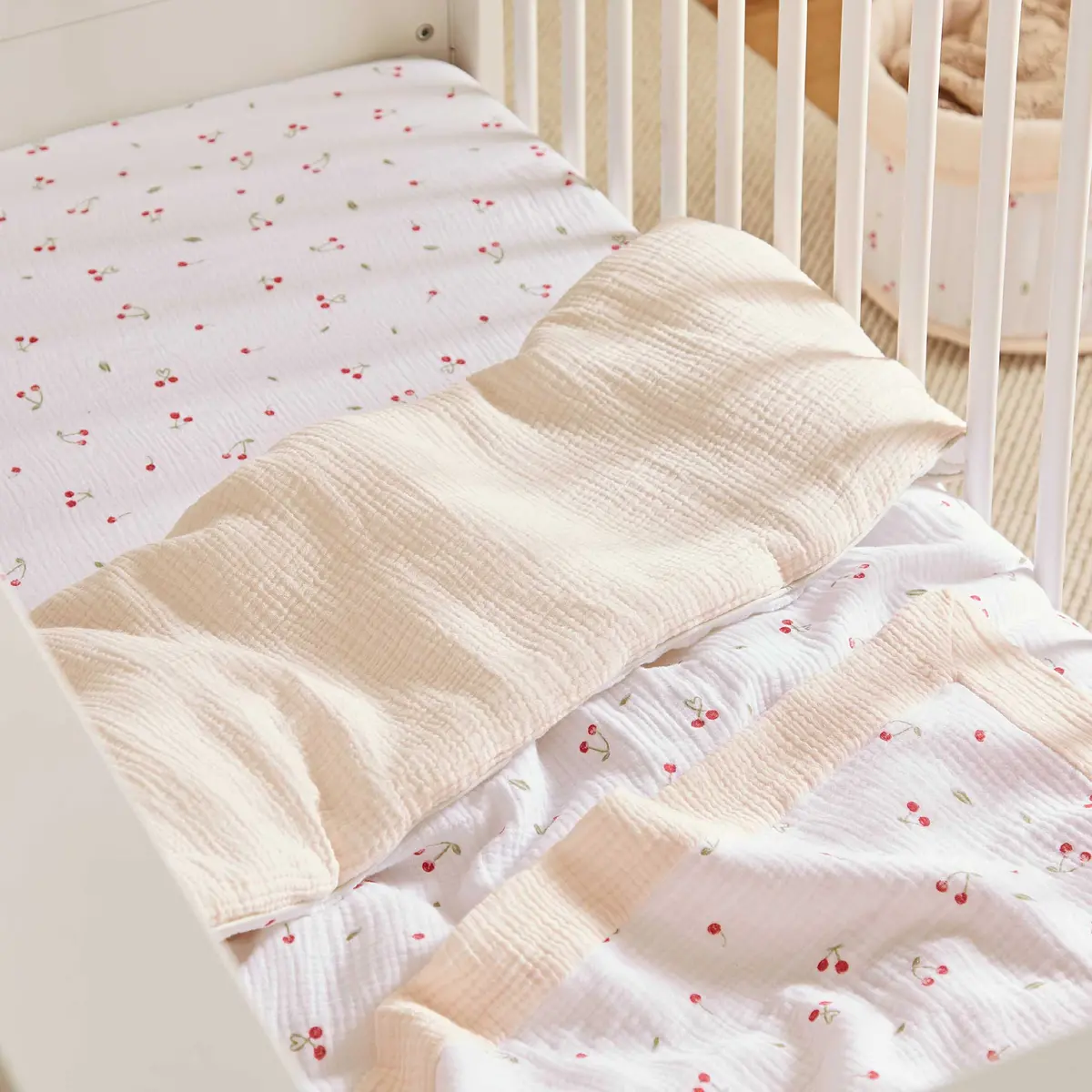 Cuddleco 4Pc Cot Bed Bedding Set - Ditsy Cherry 1