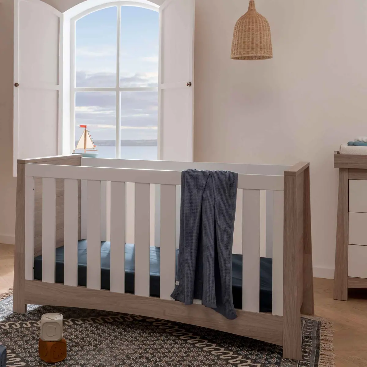 Cuddleco Lana Cot Bed - Ash/White 1