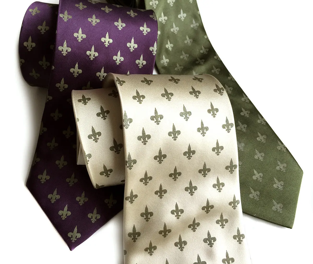 Fleur-De-Lis Silk Necktie 1