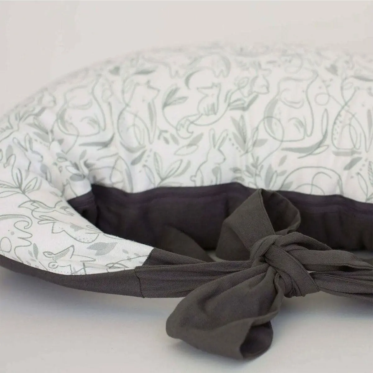 Hippychick Feeding Pillow - Animal Friends Grey 2