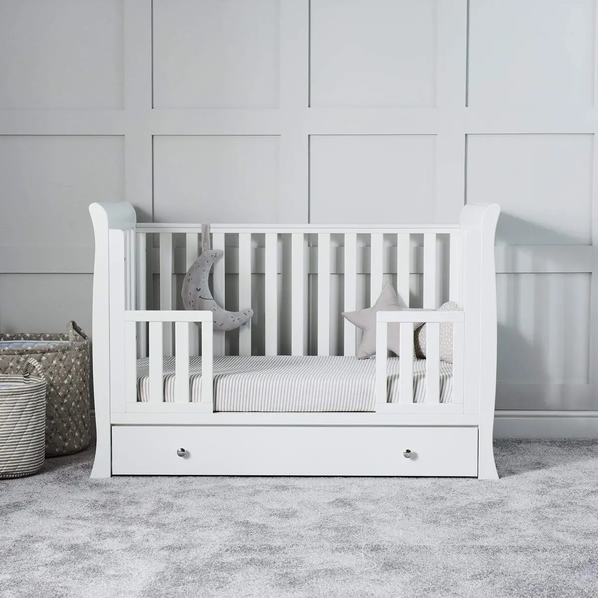 Ickle Bubba Snowdon 4 In 1 Mini Cot Bed - White 3