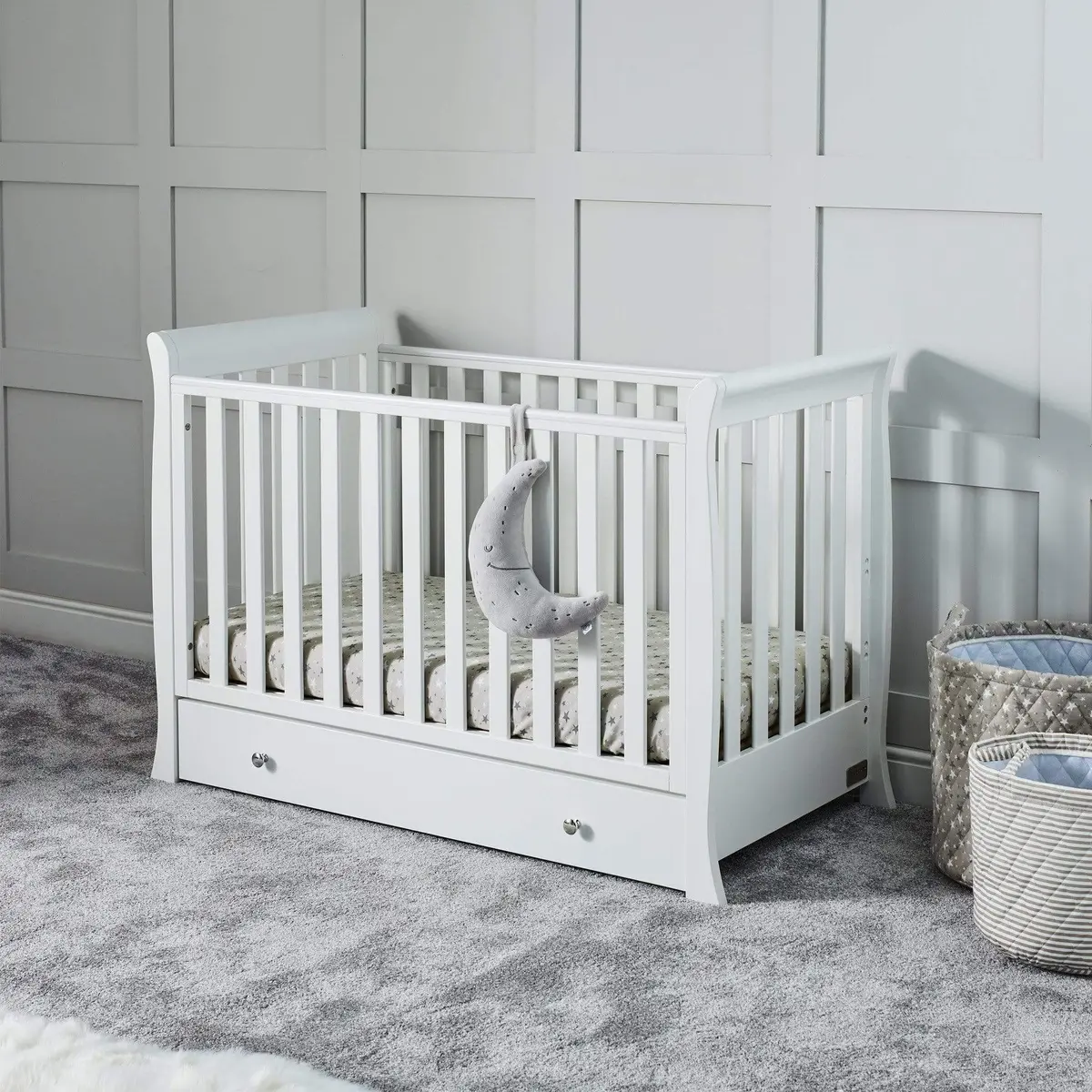 Ickle Bubba Snowdon 4 In 1 Mini Cot Bed - White 1