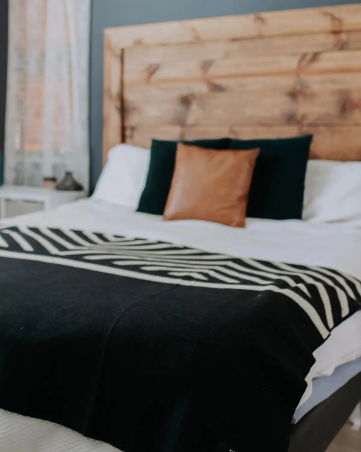 Paramo Blanket - Natural/Black 1