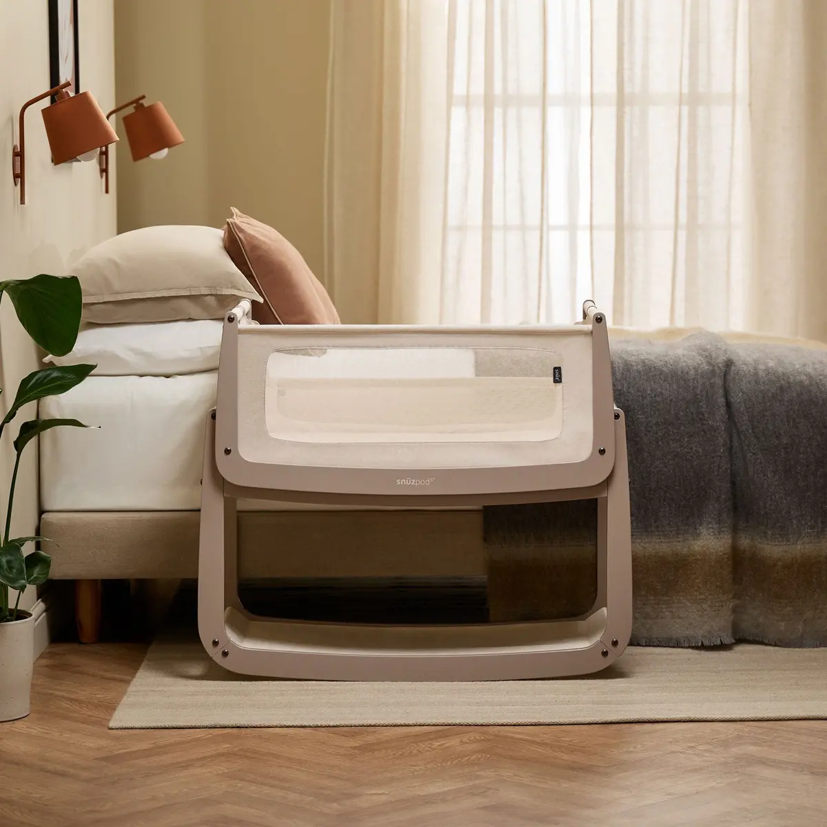 Snüzpod 5 Bedside Crib - Mocha 1