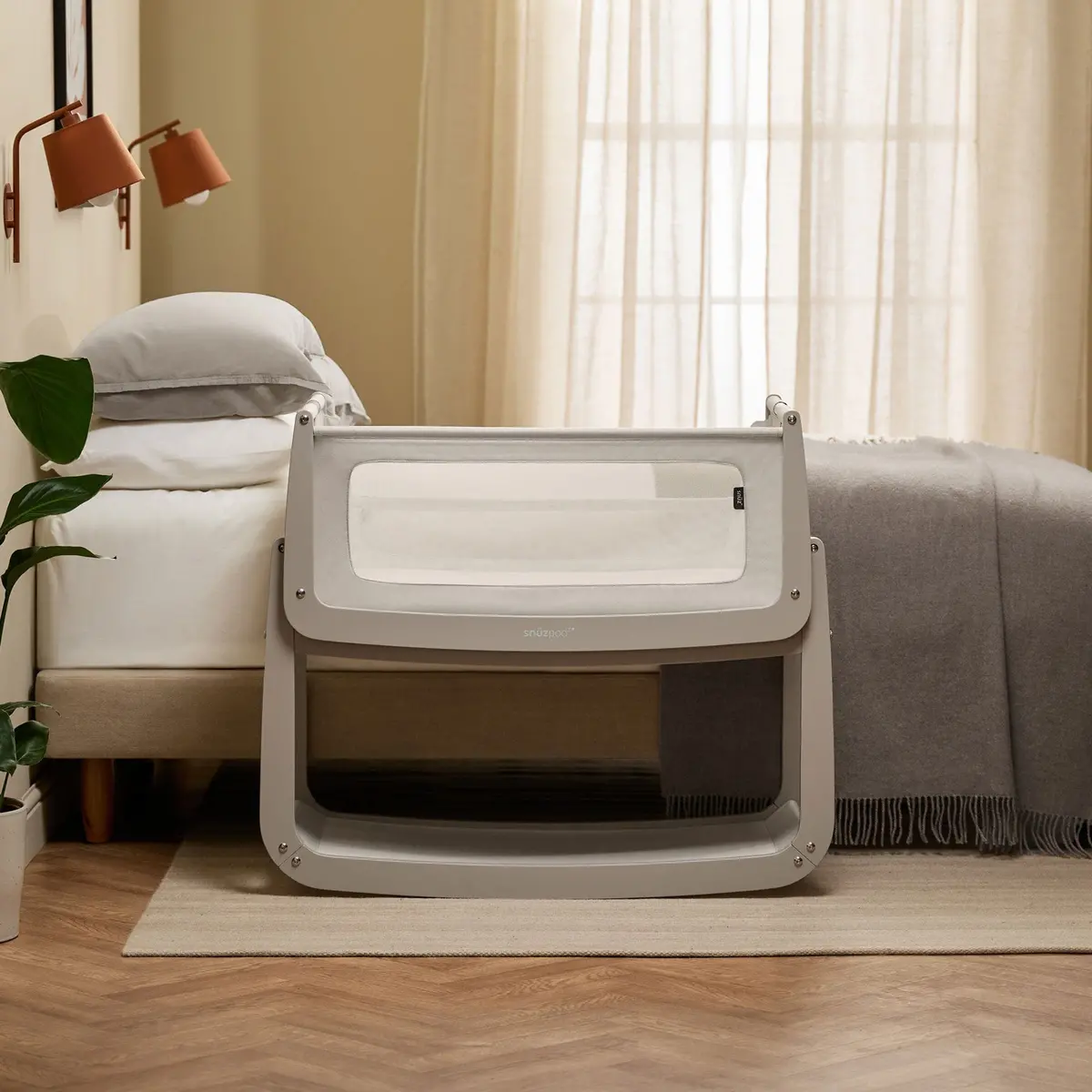 Snüzpod 5 Bedside Crib - Pebble 1