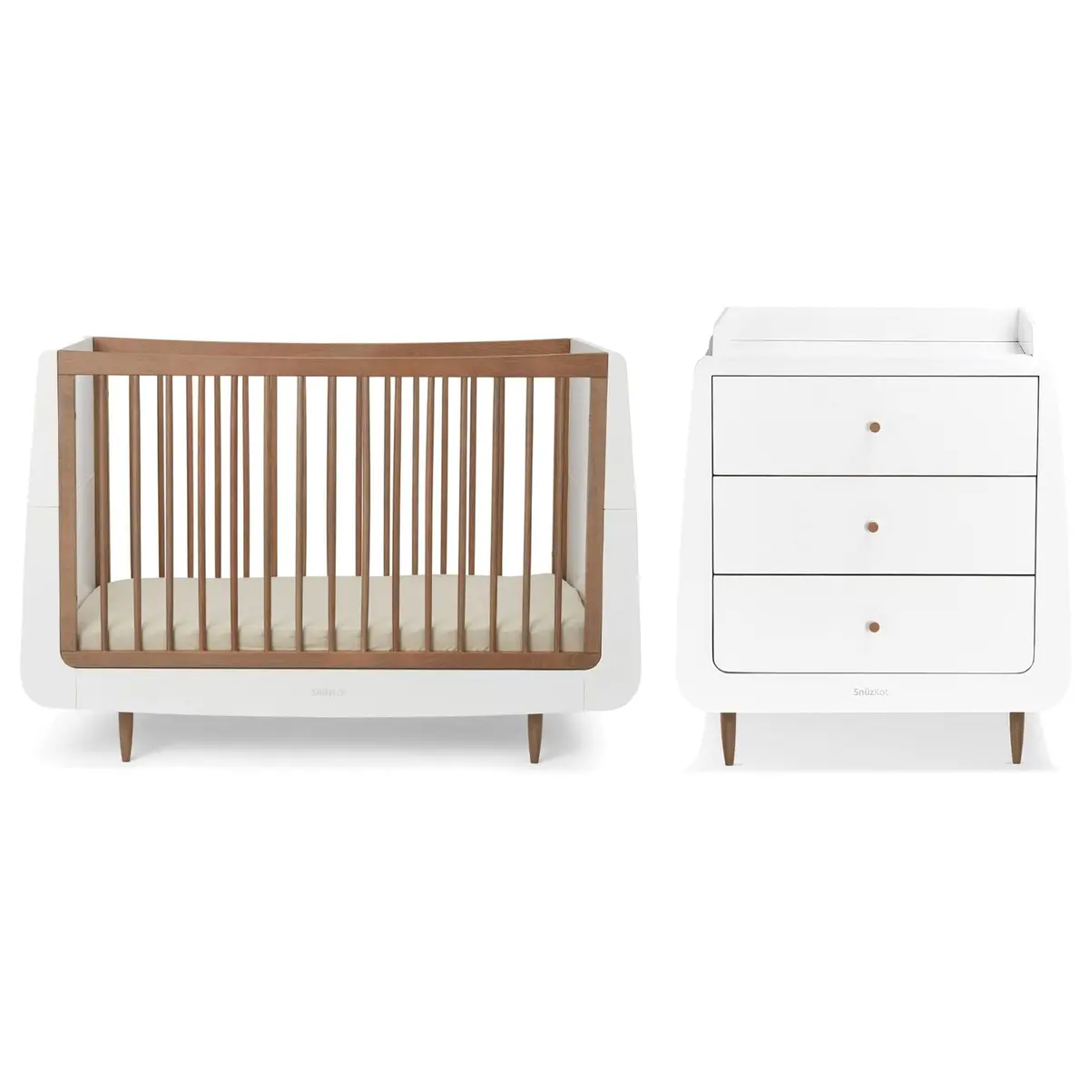 Snüzkot Skandi 2 Piece Nursery Furniture Set - Walnut 1